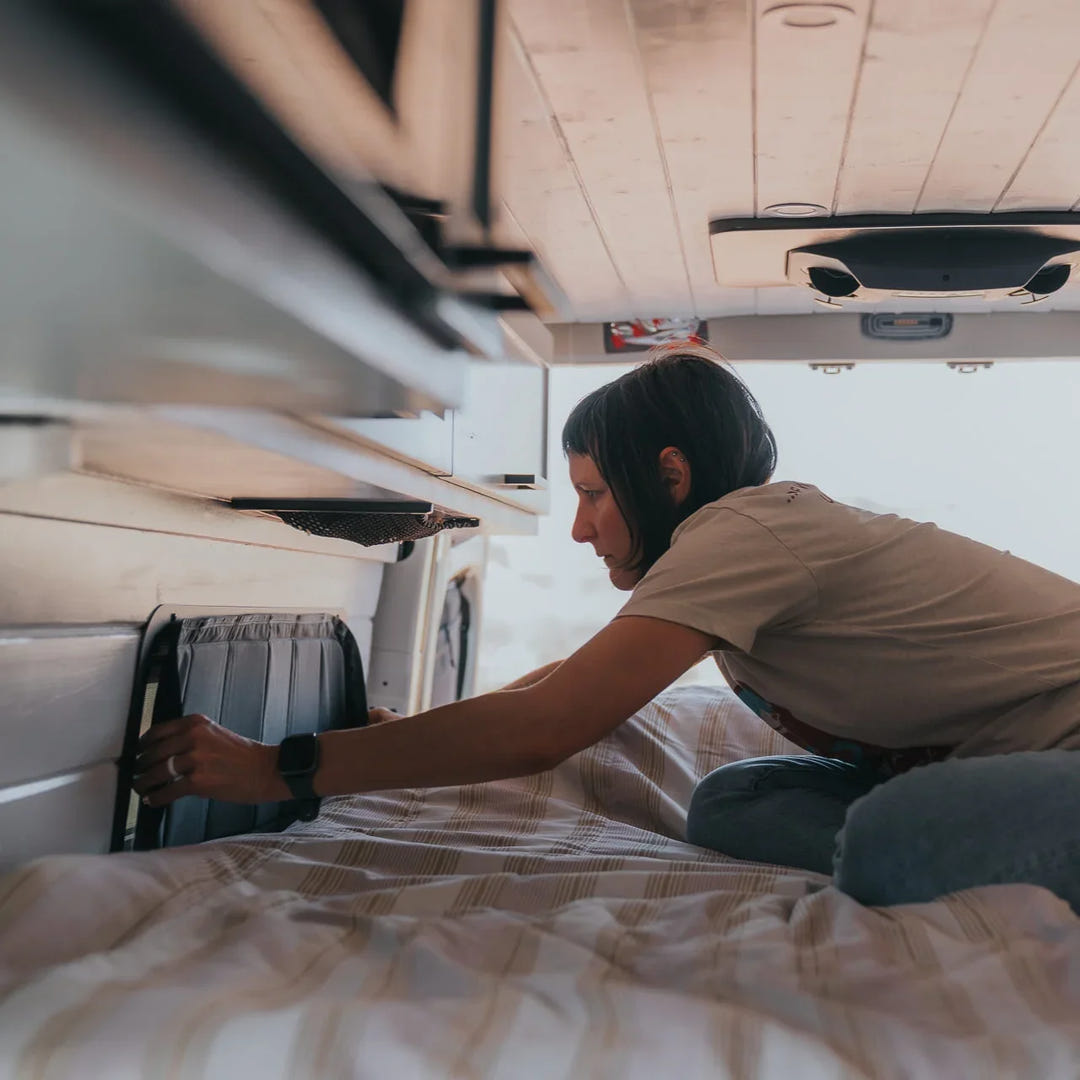 Bunk Window Cover - CRL - AVC RIG