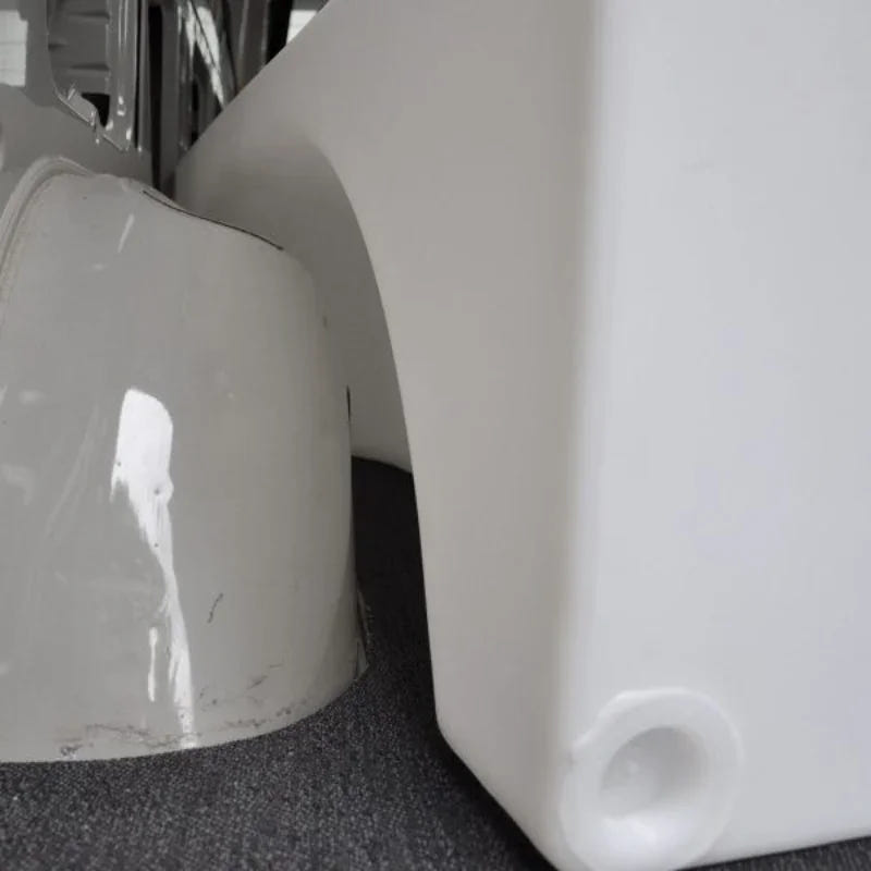 36-Gallon Wheel Well Water Tank - Center (SP-C-36) - AVC RIG