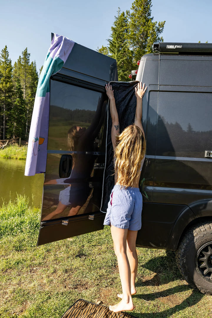 Rear Door Shower Screen - AVC RIG