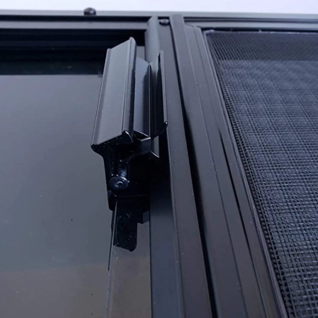 Half Slider Bunk Windows - AVC RIG