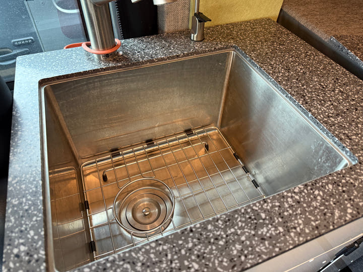 Aluminum Sink Cabinet - AVC RIG