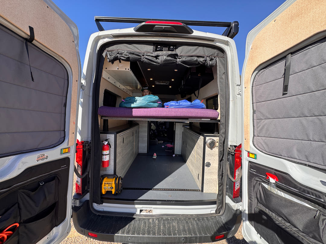 Crew Hauler van build by AVC RIG - photo 5249