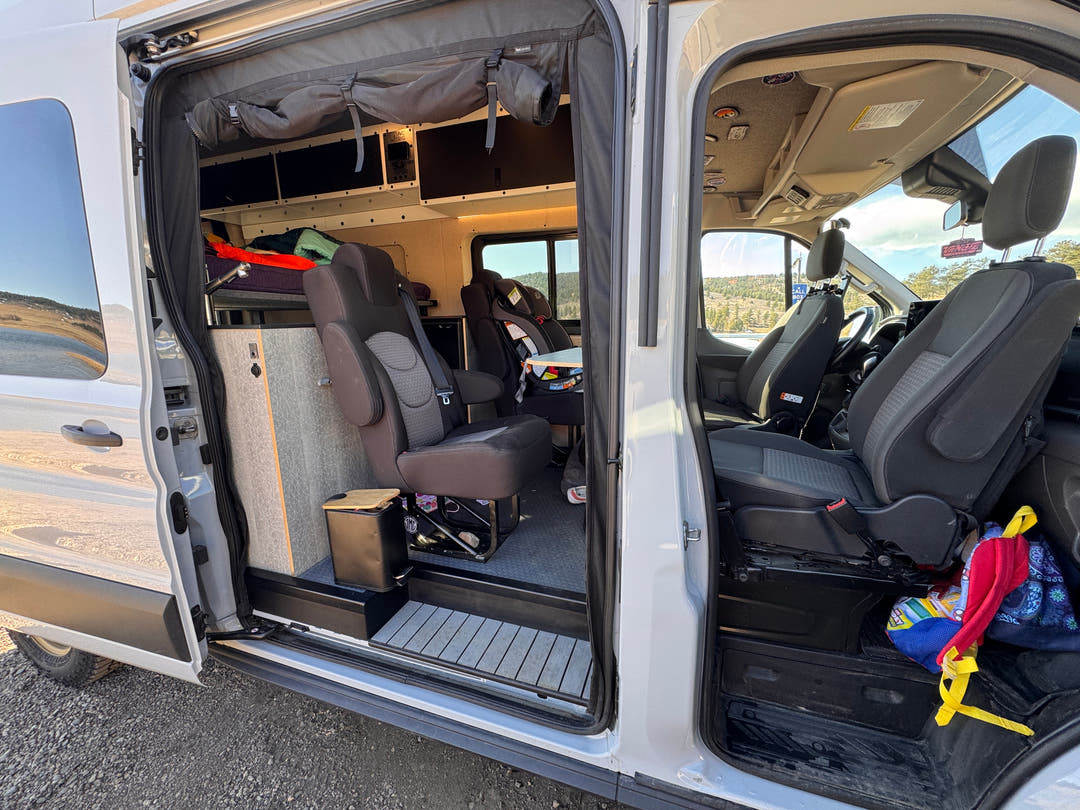 Crew Hauler van build by AVC RIG - photo 5258