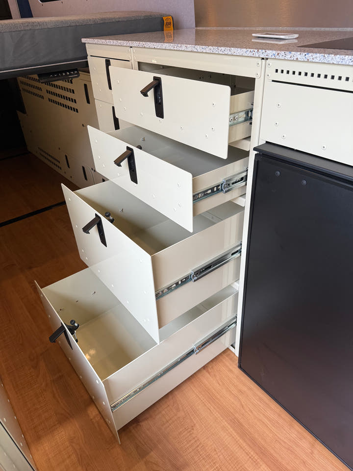 Aluminum Drawer Cabinet - AVC RIG