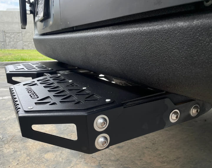 Sprinter Defender Mini Rear Step - AVC RIG